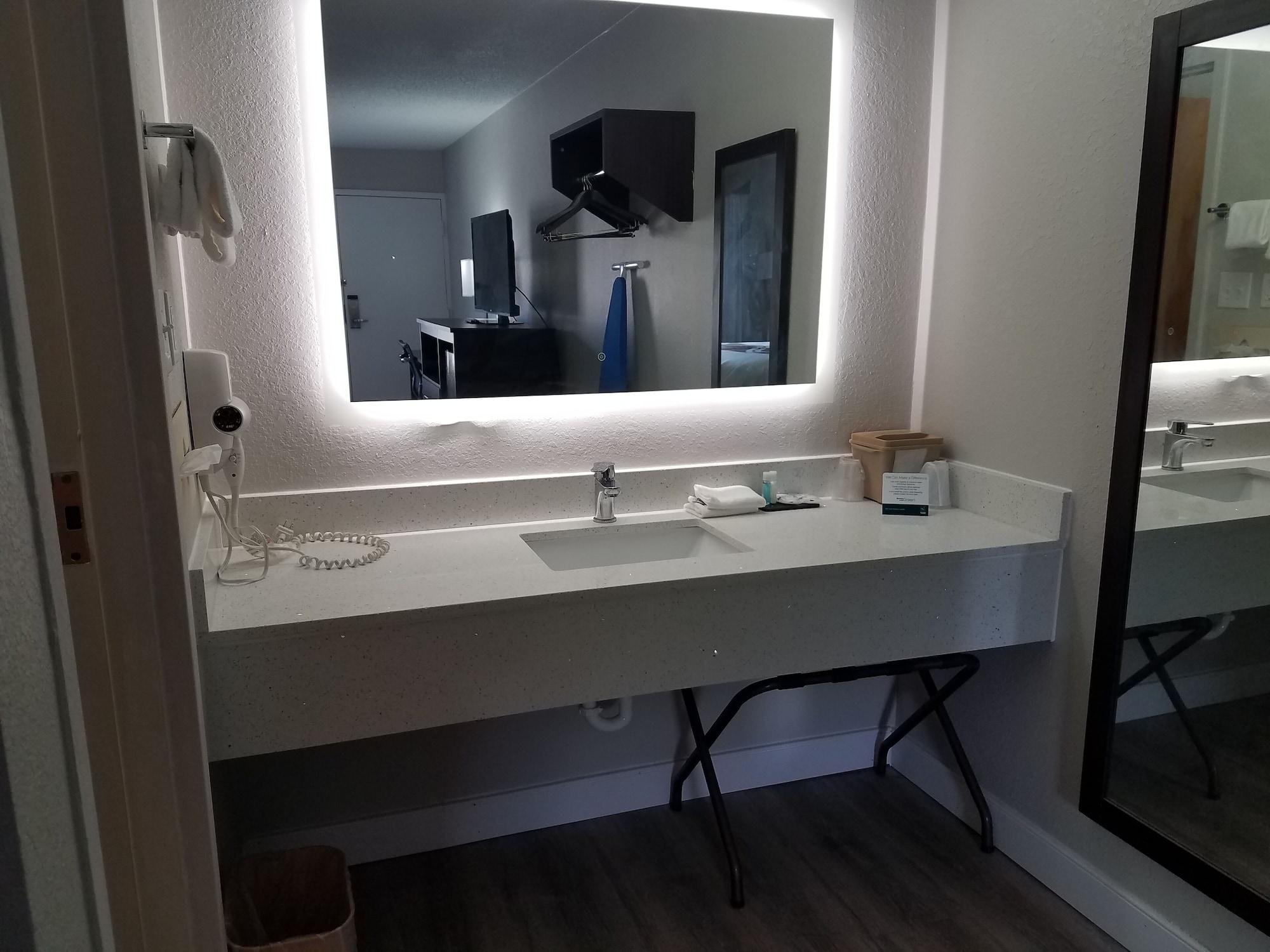 Quality Inn Emporia Extérieur photo