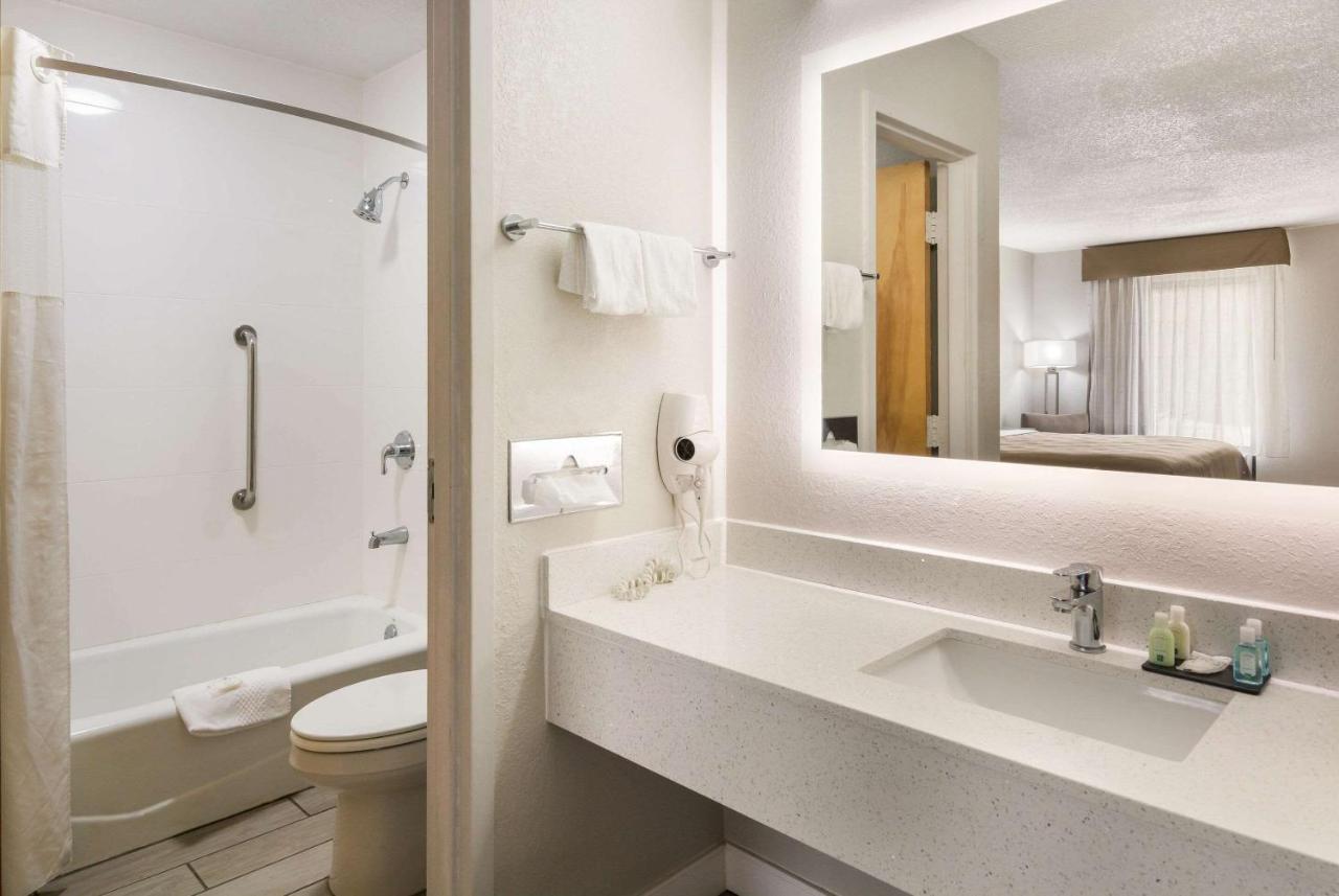 Quality Inn Emporia Extérieur photo