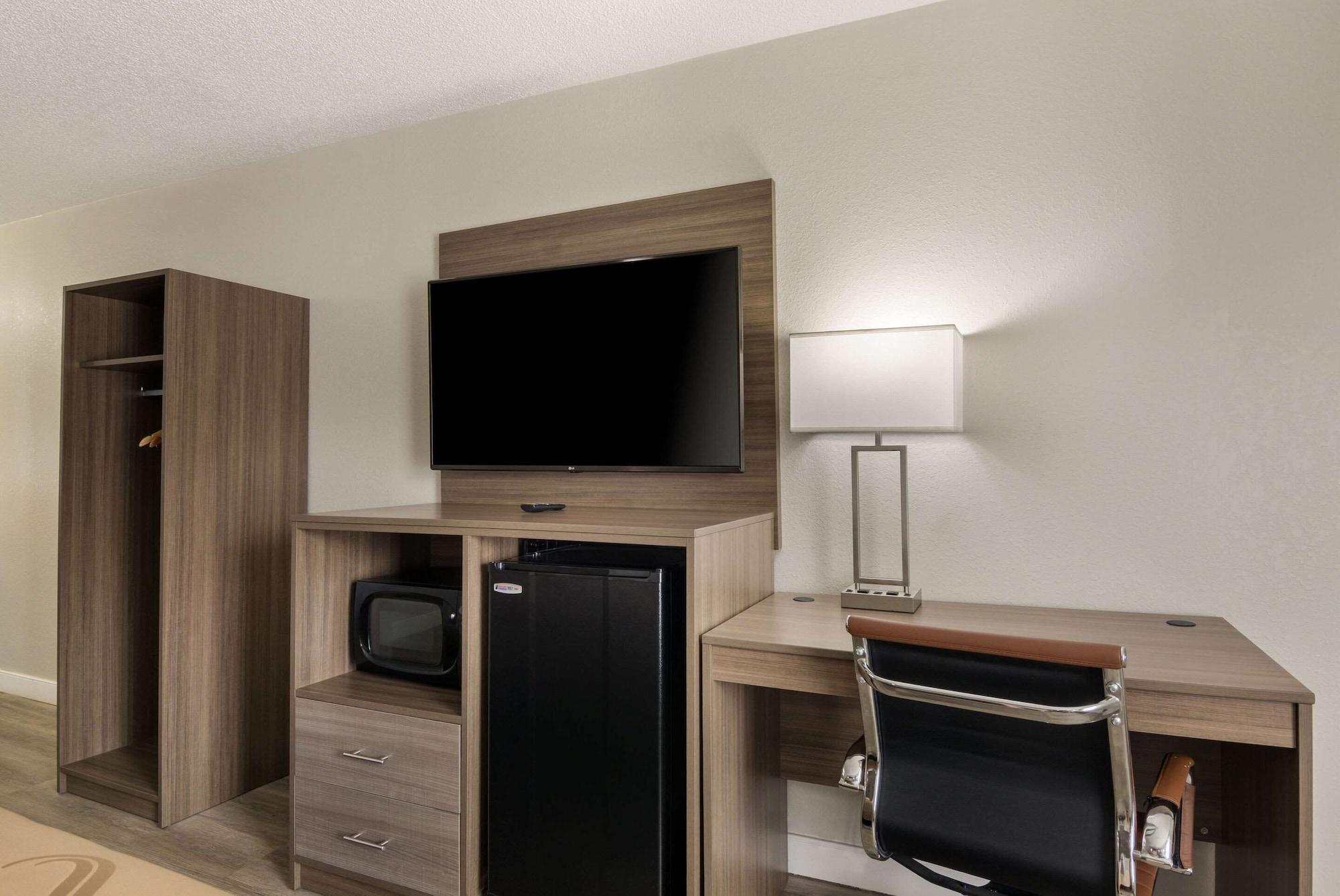Quality Inn Emporia Extérieur photo
