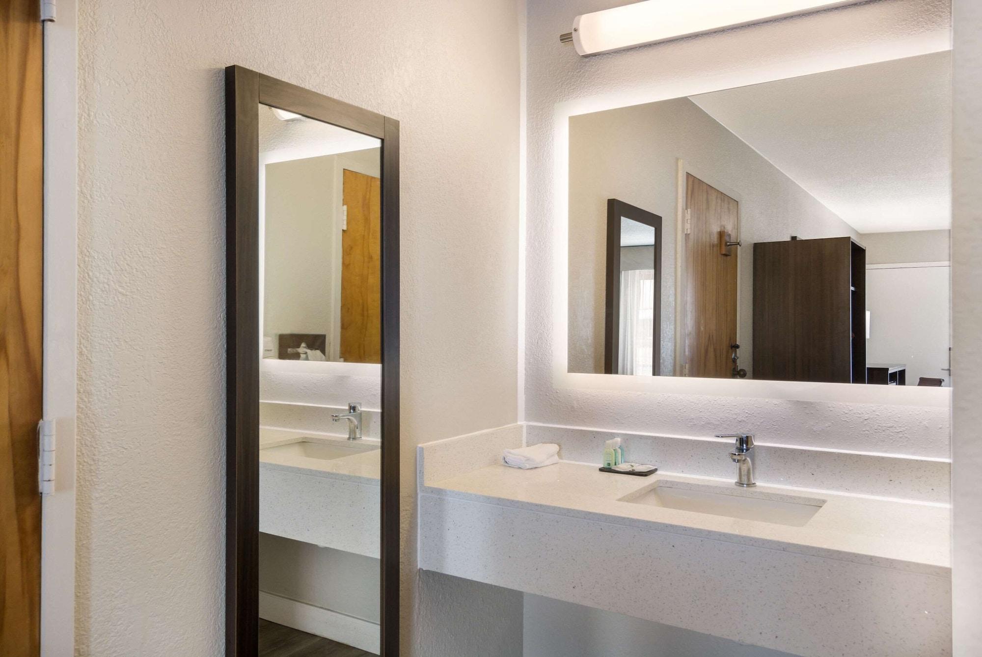 Quality Inn Emporia Extérieur photo