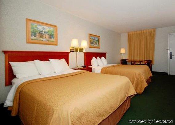 Quality Inn Emporia Extérieur photo